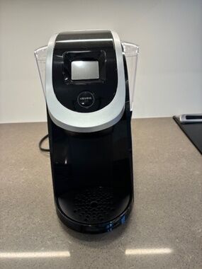 Keurig® K200 in Black - In Excellent Condition!